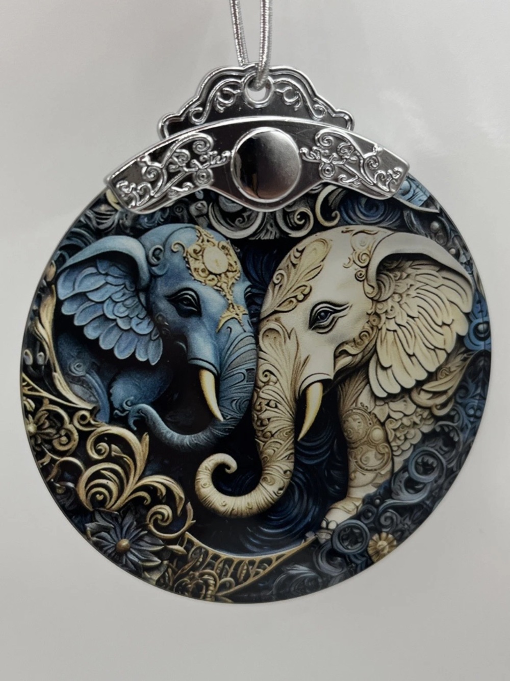 Elephant Ornament, Stained Glass Hanging Ornament ~ NIB - Picture 3 of 3